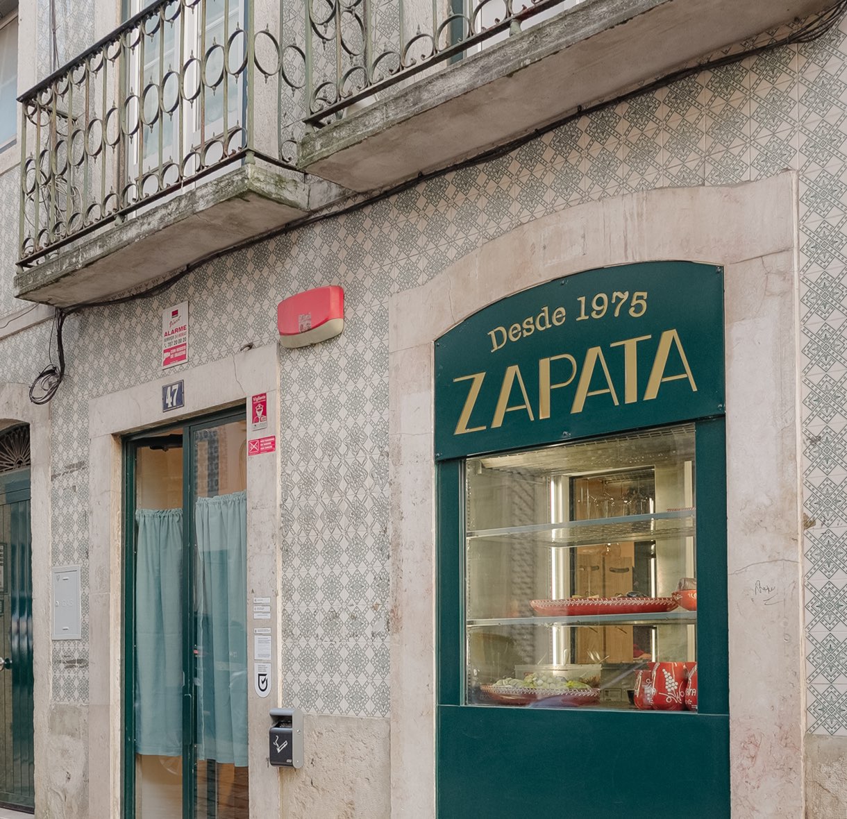 Fachada da Cervejaria Zapata em Lisboa